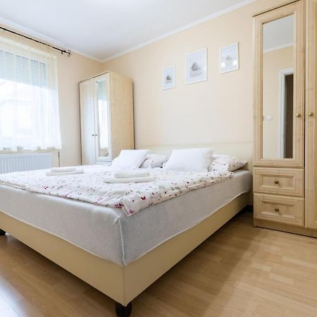 Marta Apartman Hajdúszoboszló Extérieur photo