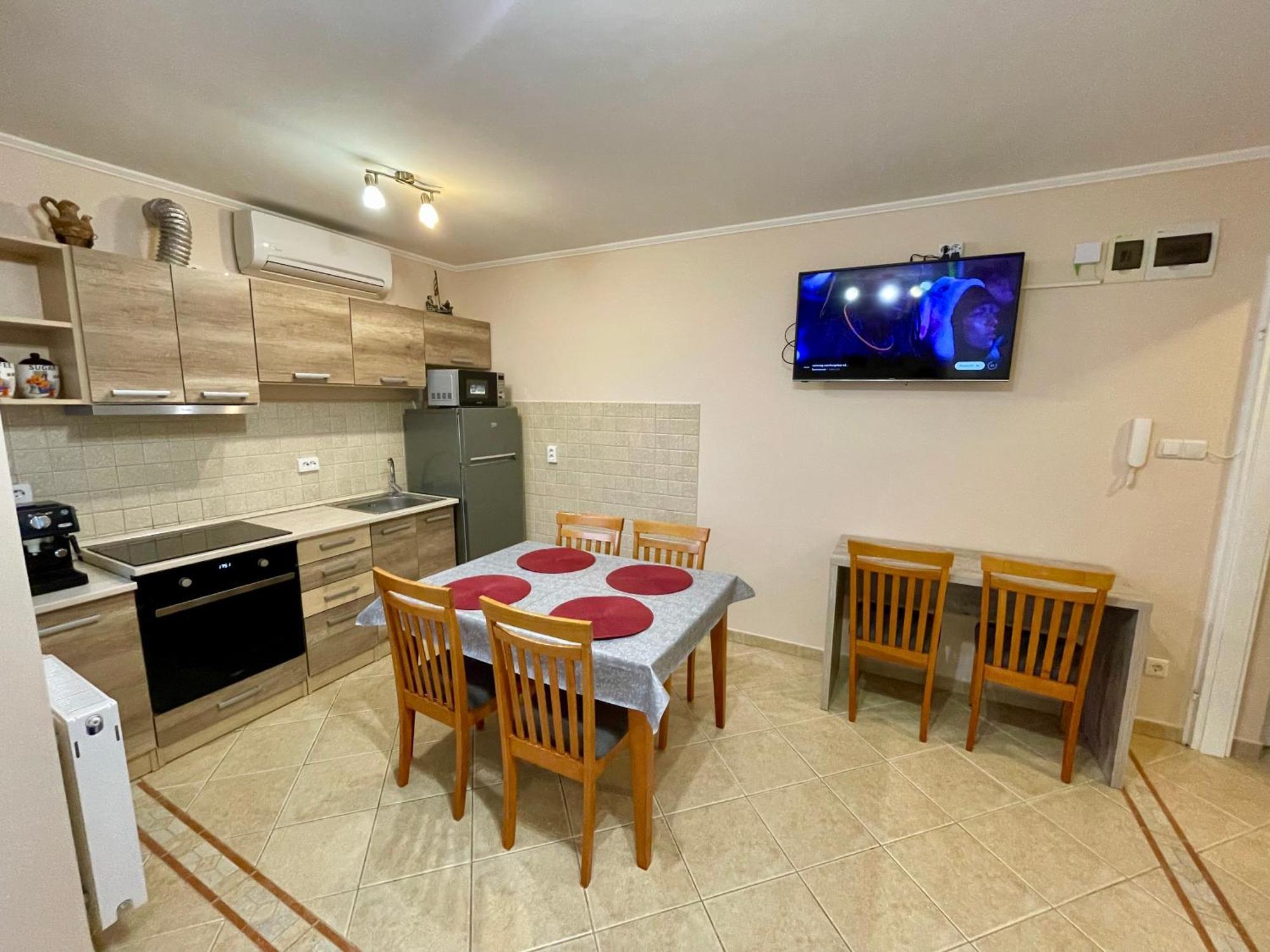 Marta Apartman Hajdúszoboszló Extérieur photo